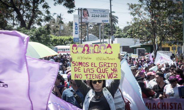 Cuidado con la violencia hacia las mujeres a través de la tecnología