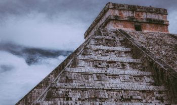 Los mayas nos enseñaron el camino hacia el desarrollo pero no lo seguimos